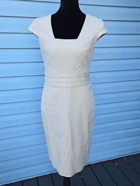 Banana Republic Beige Square Neck Ruched Waist Stretch Sheath Dress - Size 4